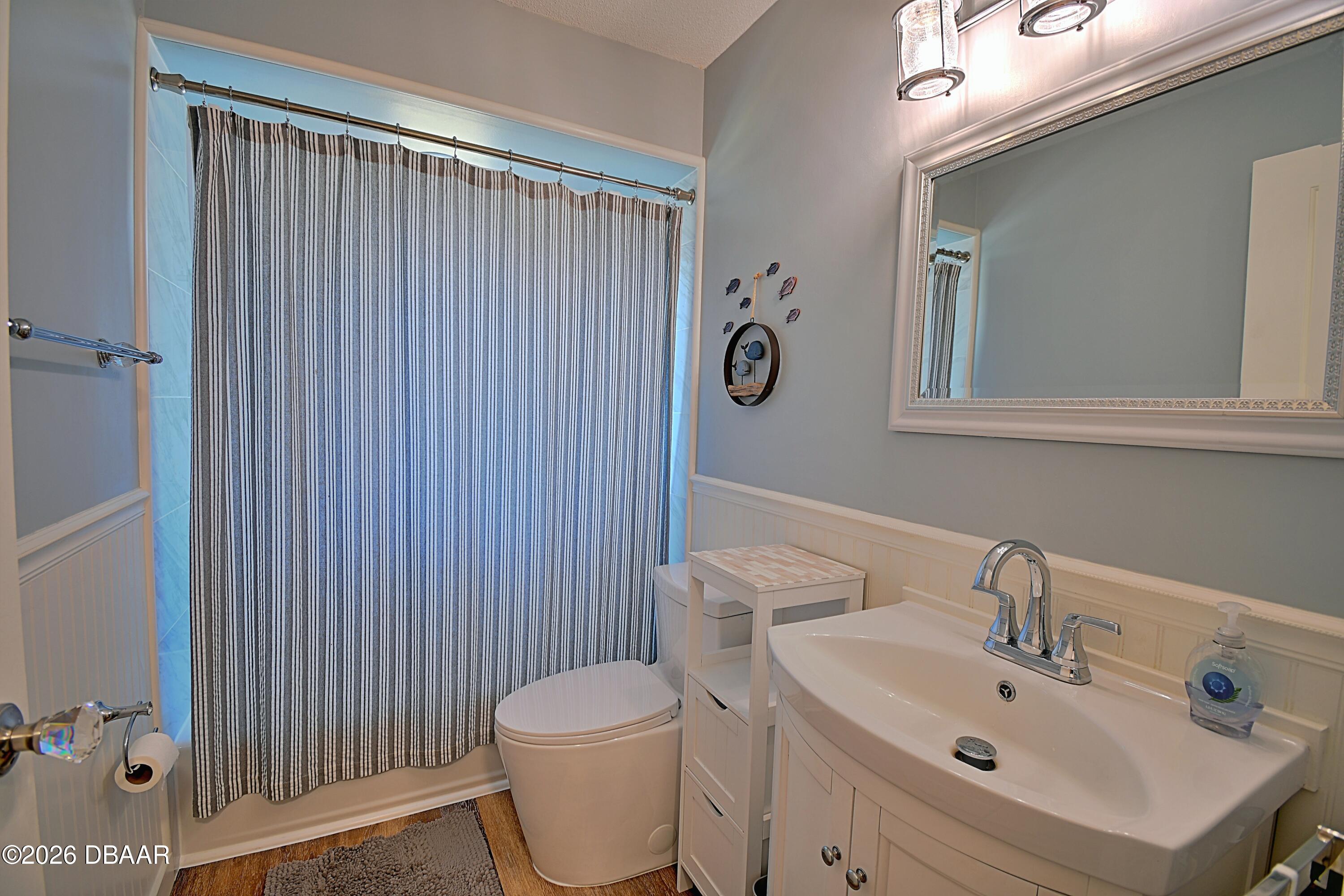 1228 Mardrake Road Daytona Beach, FL 32114 - Photo 20 of 38 Guest Bath