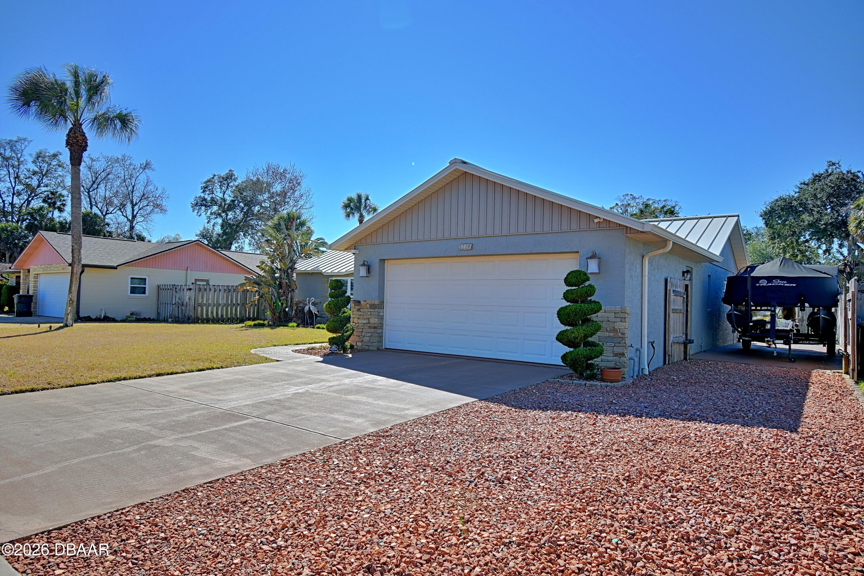 1228 Mardrake Road Daytona Beach, FL 32114 - Photo 6 of 38 Front-Side Yard II