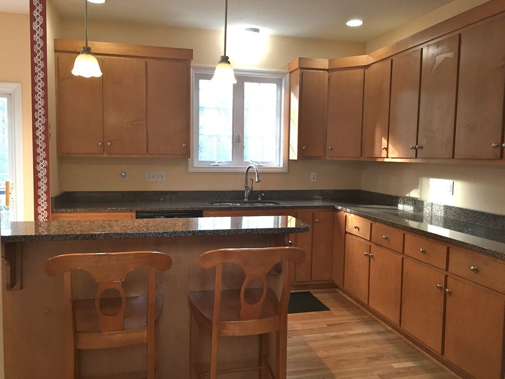 42 Meadowbrook Road Franklin, MA 02038 - Photo 4 of 30 Gallery Image 4