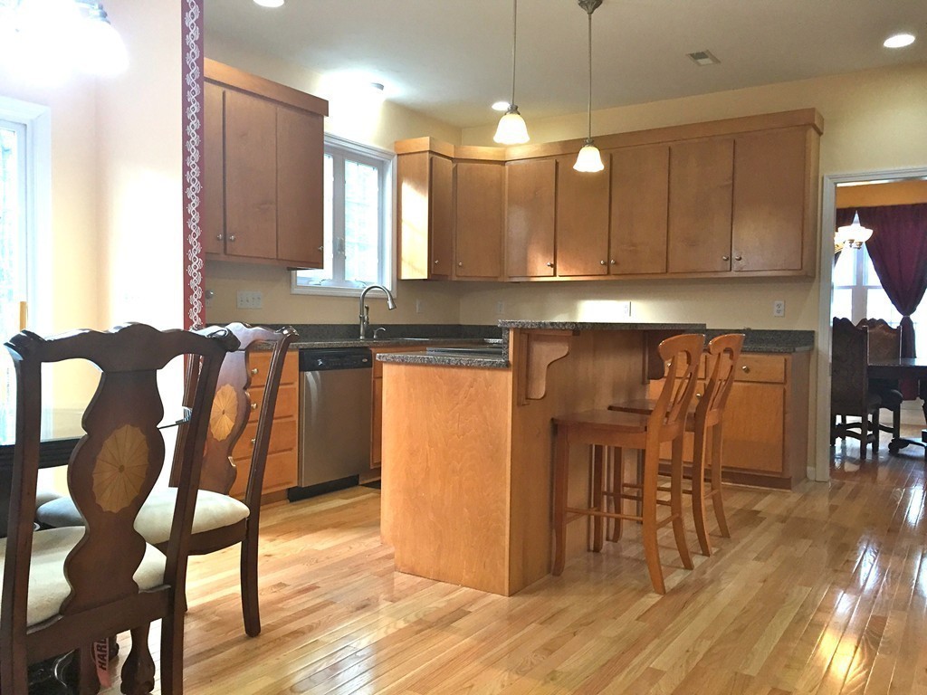 42 Meadowbrook Road Franklin, MA 02038 - Photo 5 of 30 Gallery Image 5