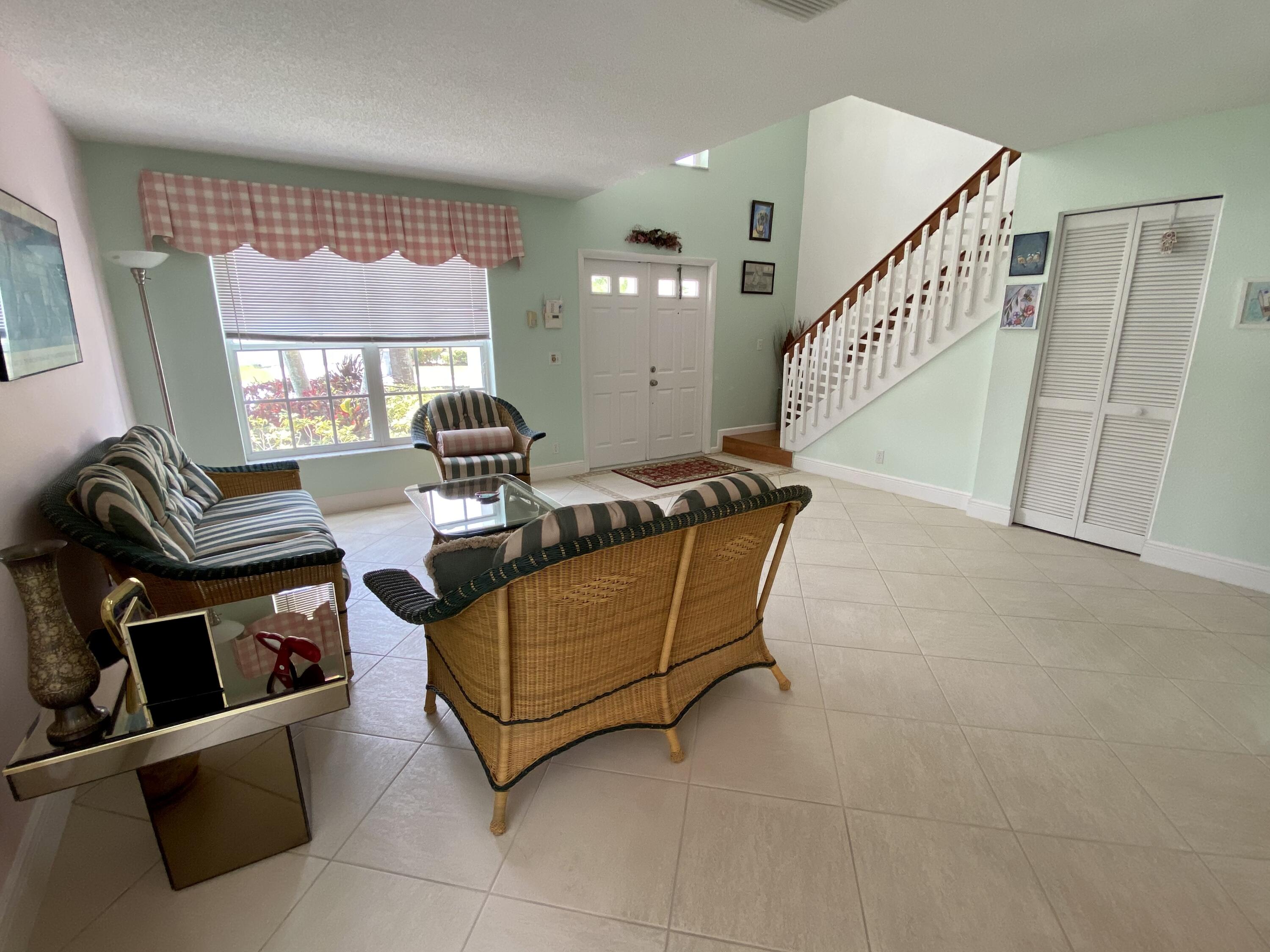 10783 Lake Oak Way Boca Raton, FL 33498 - Photo 12 of 40 EFC81C53-A186-46B3-B31F-6F27E5A407A0