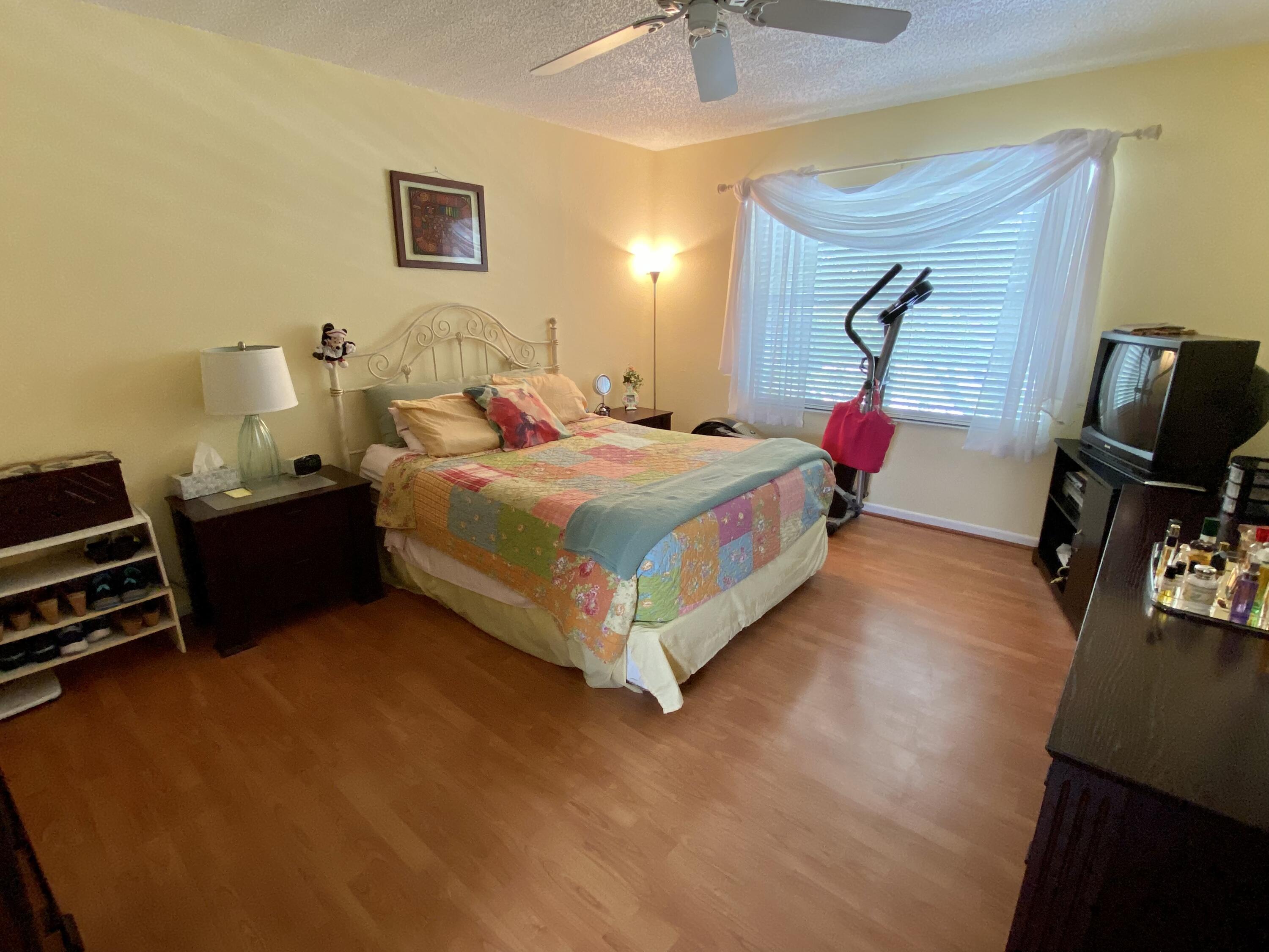10783 Lake Oak Way Boca Raton, FL 33498 - Photo 27 of 40 19894692-9492-429F-A45B-964EF44C2DBD