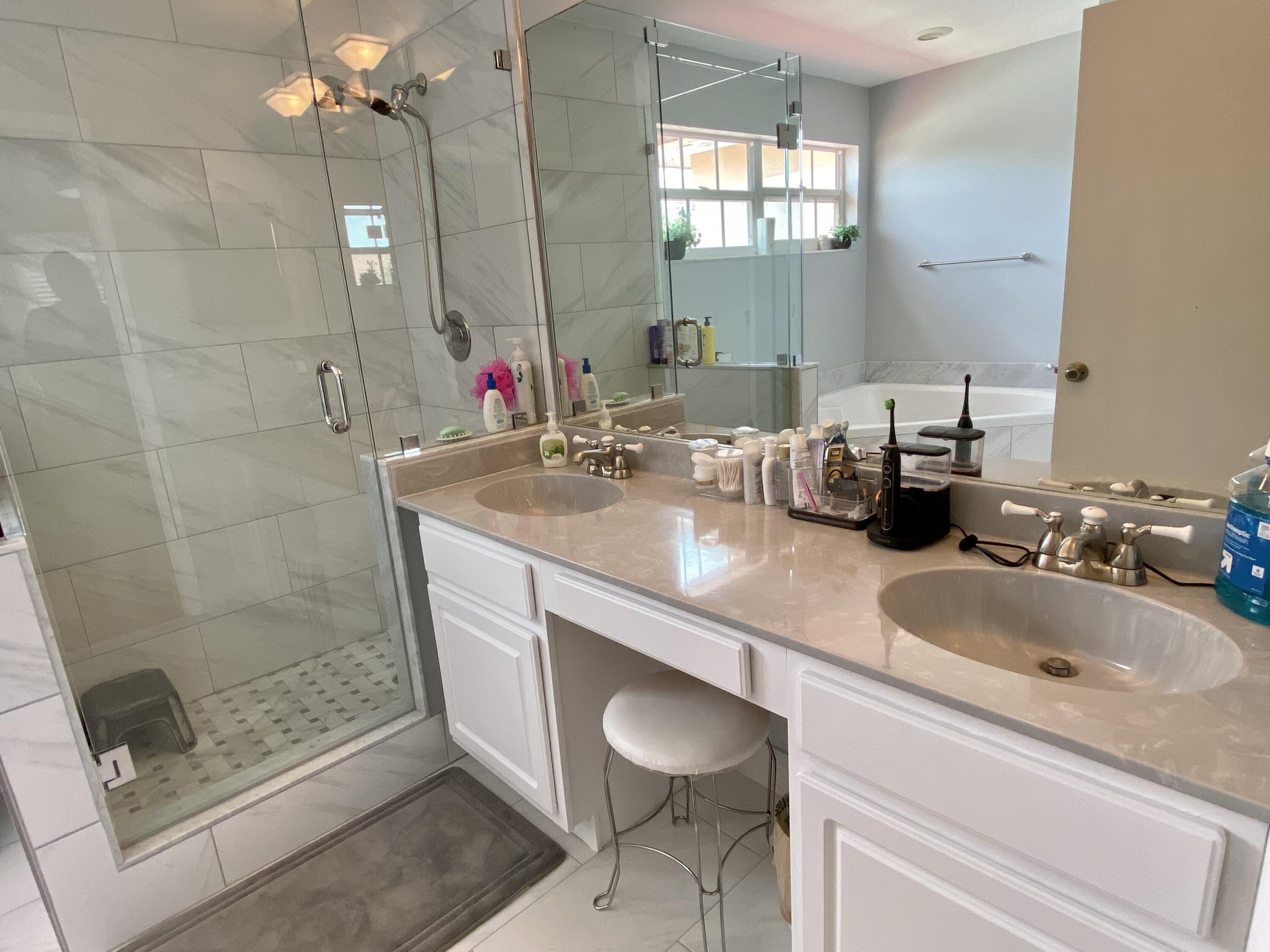 10783 Lake Oak Way Boca Raton, FL 33498 - Photo 31 of 40 E36333A0-880F-4ADE-8303-C07AC1EFC7AA