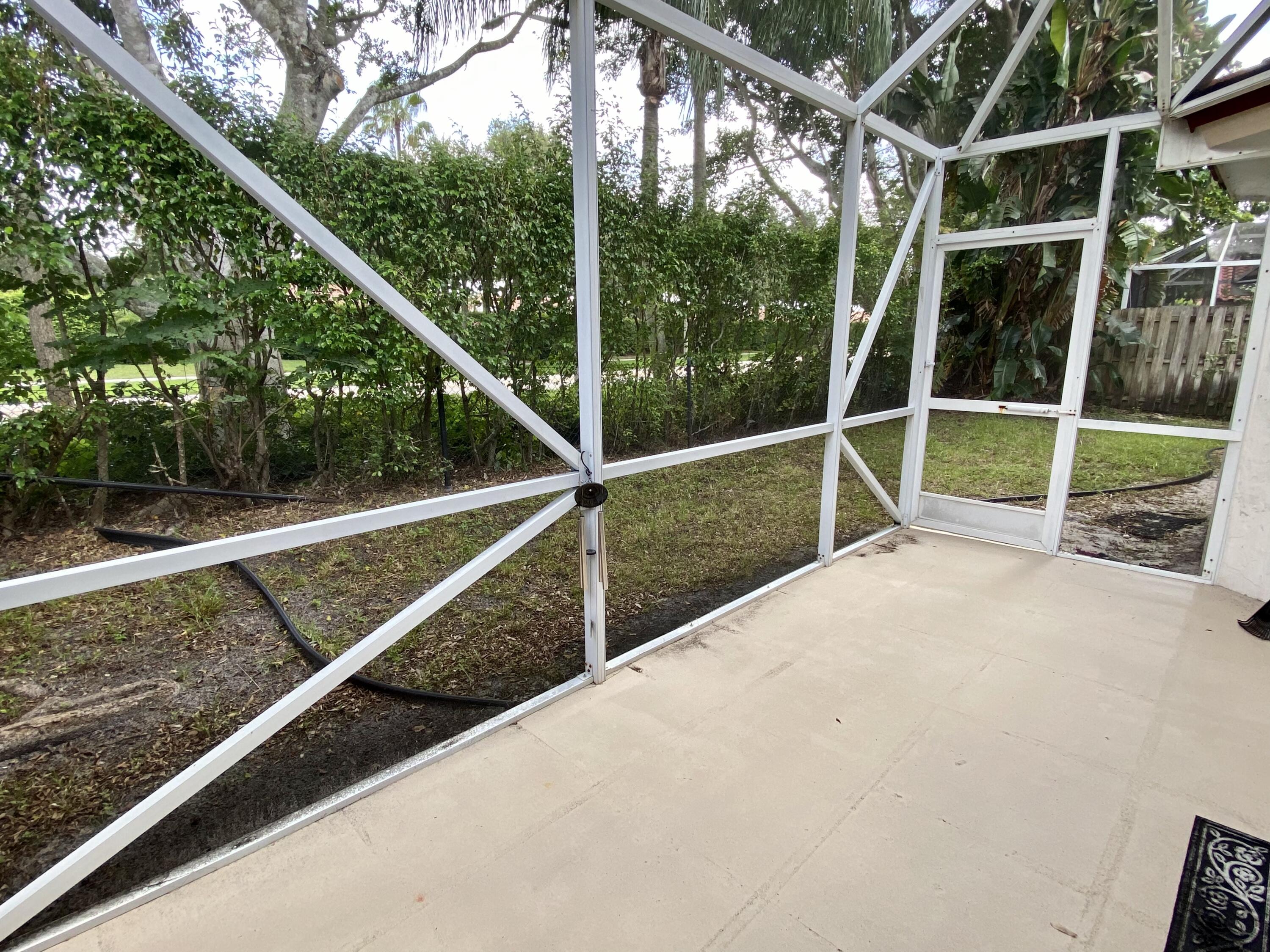 10783 Lake Oak Way Boca Raton, FL 33498 - Photo 33 of 40 5114C64E-9FE3-416D-AA80-16F8C7D2D9EB