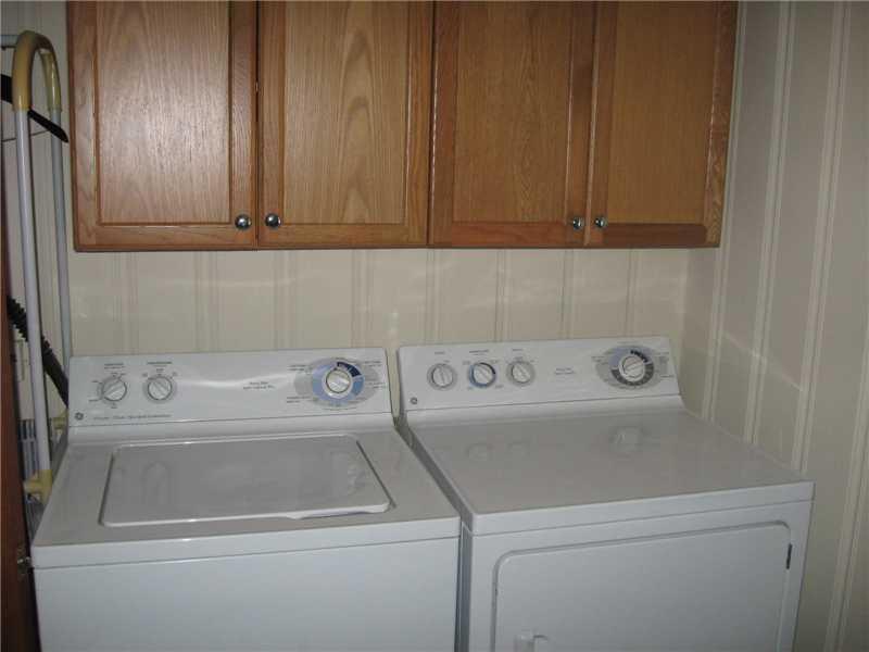 705 Dutch Neck Road Waldoboro, ME 04572 - Photo 20 of 31 Bathroom. Laundry, 1st. floor bathroom