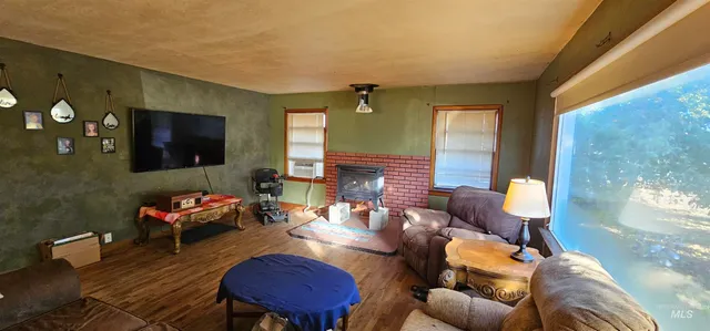 $229,900 | 555 15th Street, Vale, OR 97918