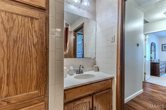 $389,900 | 30672 Hwy Bb, Lebanon, MO 65536