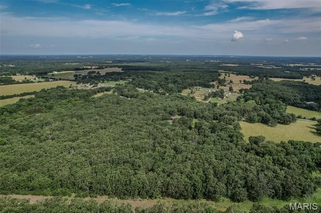 $389,900 | 30672 Hwy Bb, Lebanon, MO 65536