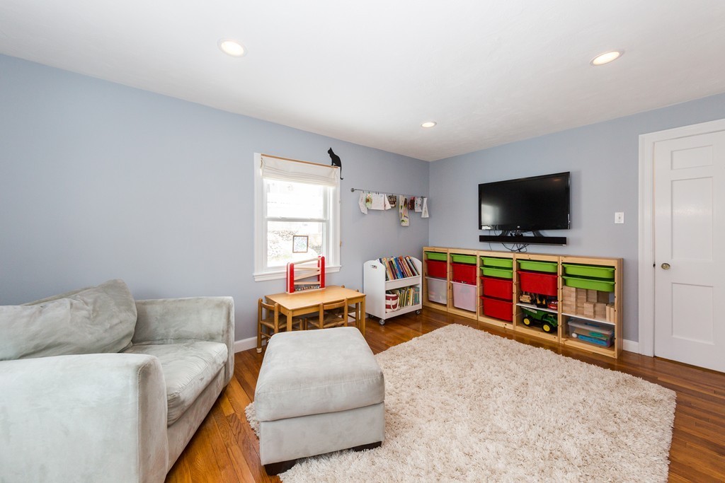 44 Aberdeen Road Arlington, MA 02476 - Photo 8 of 30 Gallery Image 8