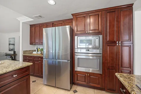 $1,840,000 | 1965 Avenida La Posta, Encinitas, CA 92024