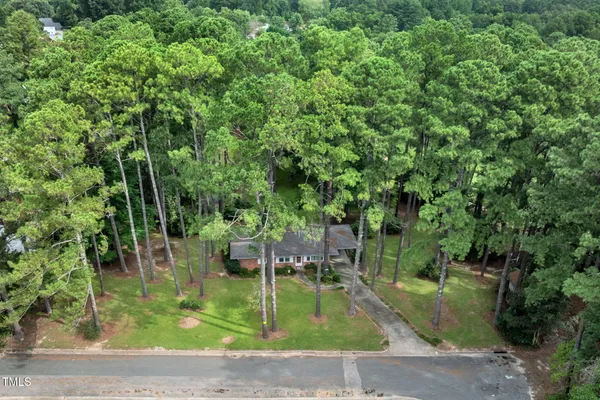$695,000 | 1626 Bruce Circle, Raleigh, NC 27603