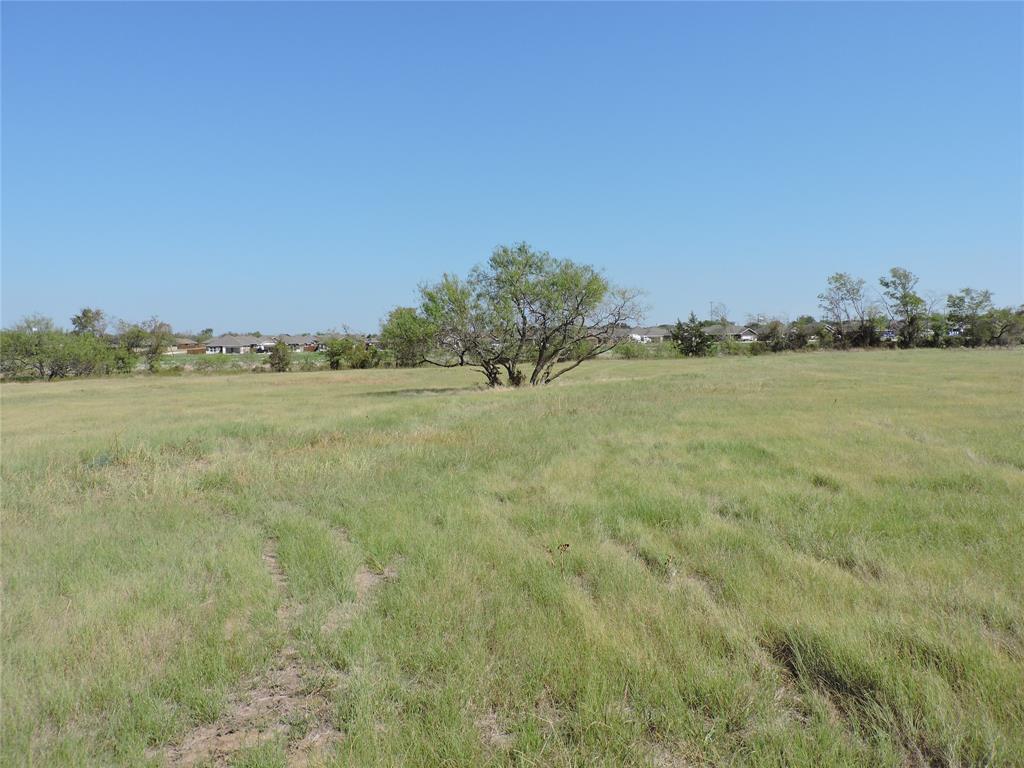 16 Barnes Road Mabank, TX 75147 - Photo 2 of 2 a view of an ocean and beach