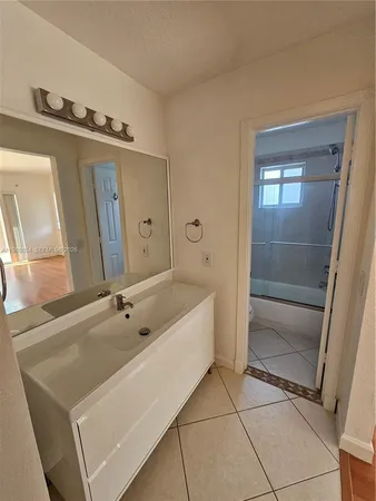 $3,890 | 4279 Greenbriar Lane, Weston, FL 33331