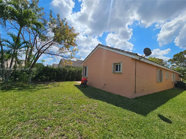 $3,890 | 4279 Greenbriar Lane, Weston, FL 33331