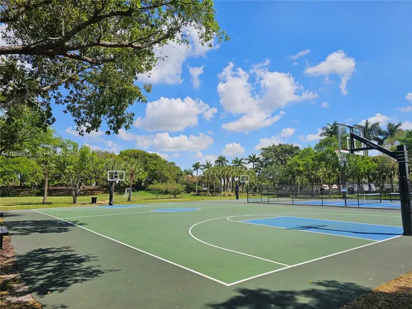 $3,890 | 4279 Greenbriar Lane, Weston, FL 33331