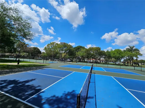 $3,890 | 4279 Greenbriar Lane, Weston, FL 33331