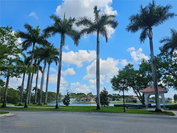 $3,890 | 4279 Greenbriar Lane, Weston, FL 33331