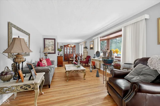 $299,000 | 4435 Chatham Place, Indianapolis, IN 46226