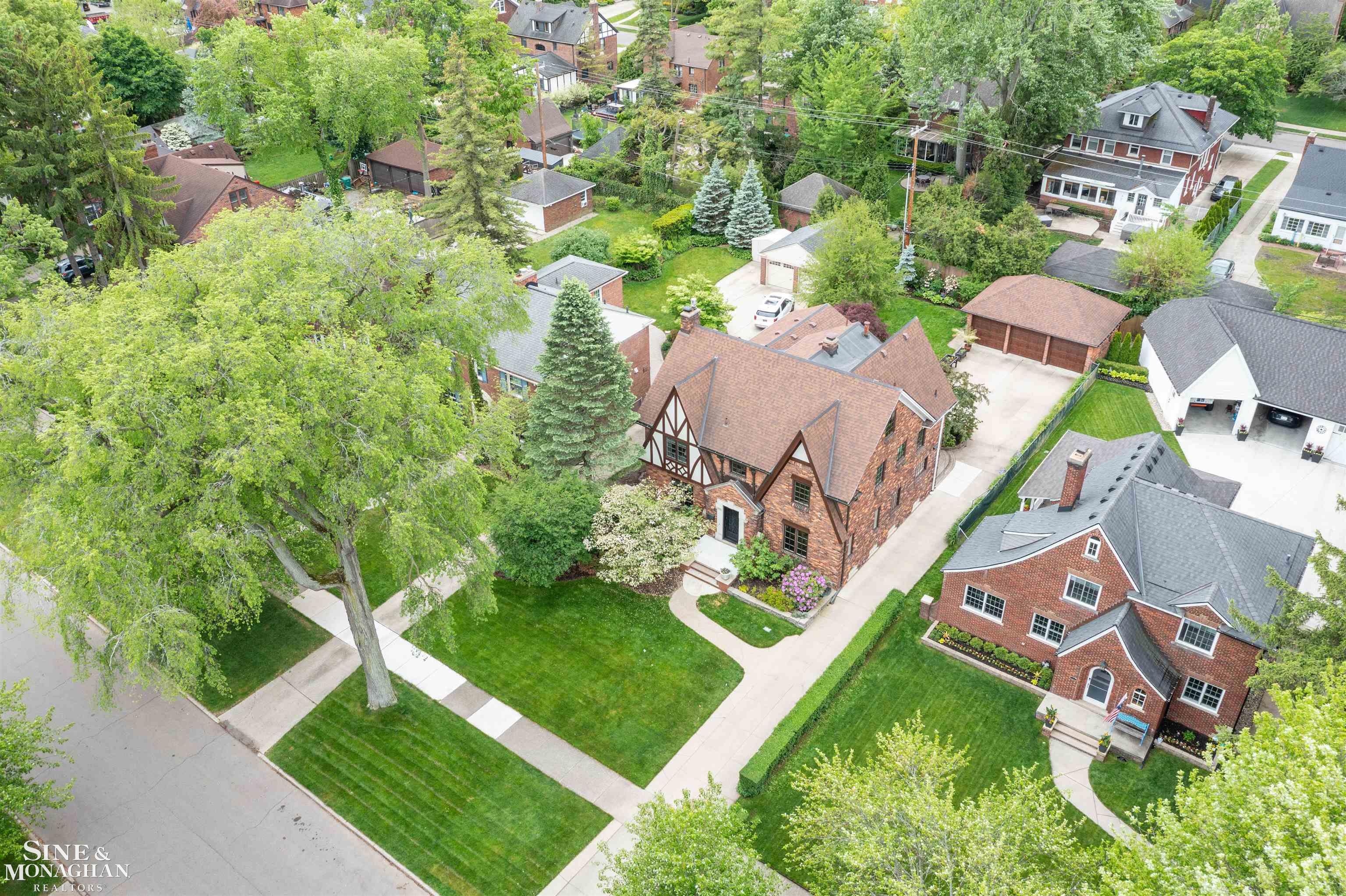 1251 Yorkshire Road Grosse Pointe Park, MI 48230 - Photo 6 of 99