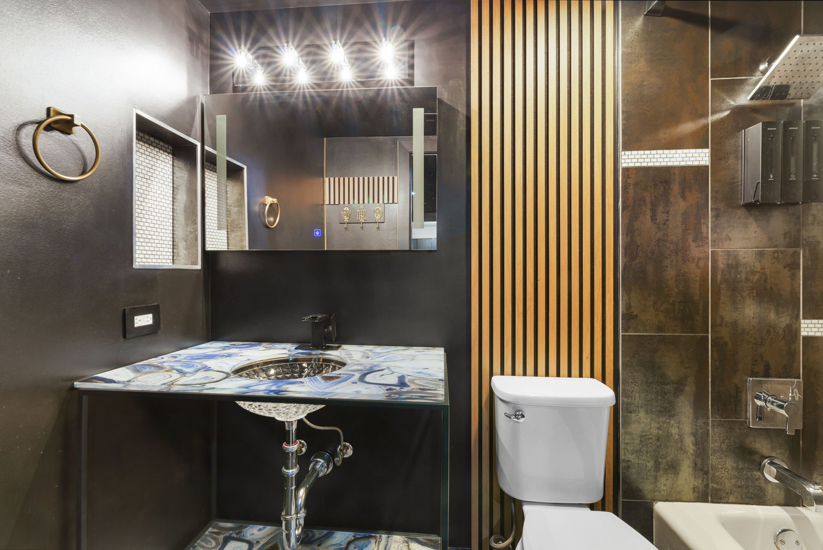 6337 Roosevelt Road, Unit 107 Berwyn, IL 60402 - Photo 9 of 12