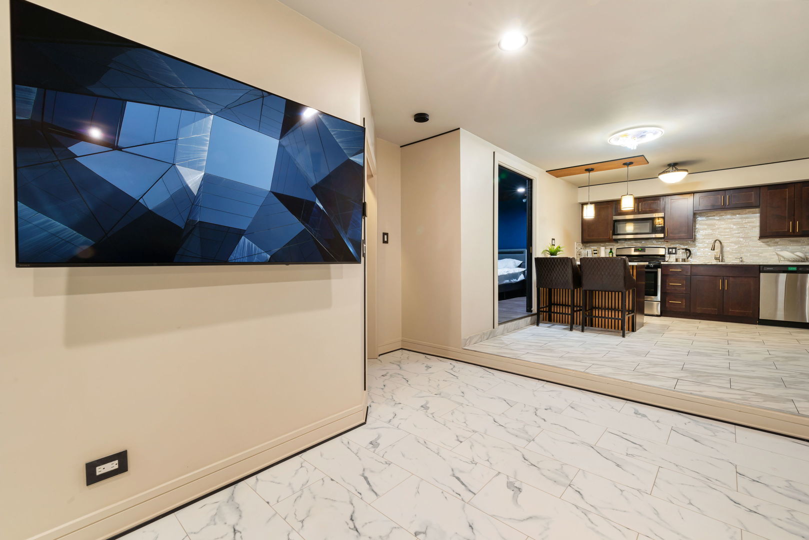 6337 Roosevelt Road, Unit 107 Berwyn, IL 60402 - Photo 3 of 12