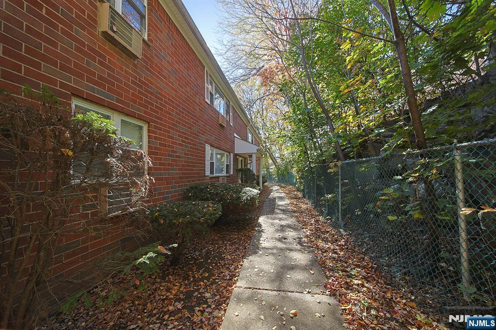 2467 Highway 10, Unit 246B Morris Plains, NJ 07950 - Photo 11 of 28