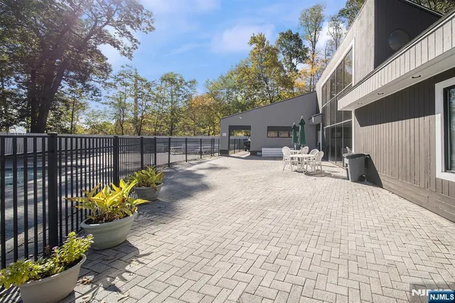 $289,000 | 2467 Highway 10, Unit 246B, Morris Plains, NJ 07950