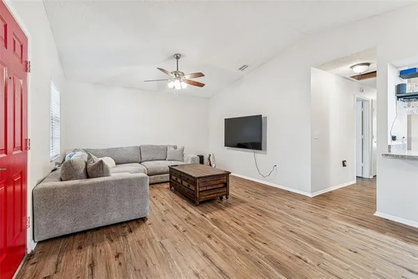 $2,799 | 2101 West Cherry Street, Tampa, FL 33607