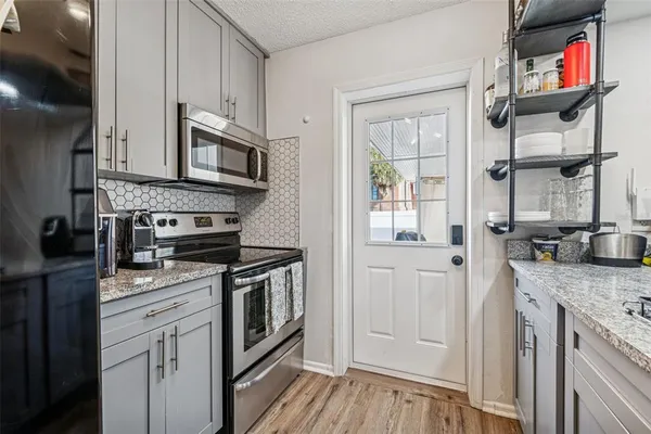 $2,799 | 2101 West Cherry Street, Tampa, FL 33607