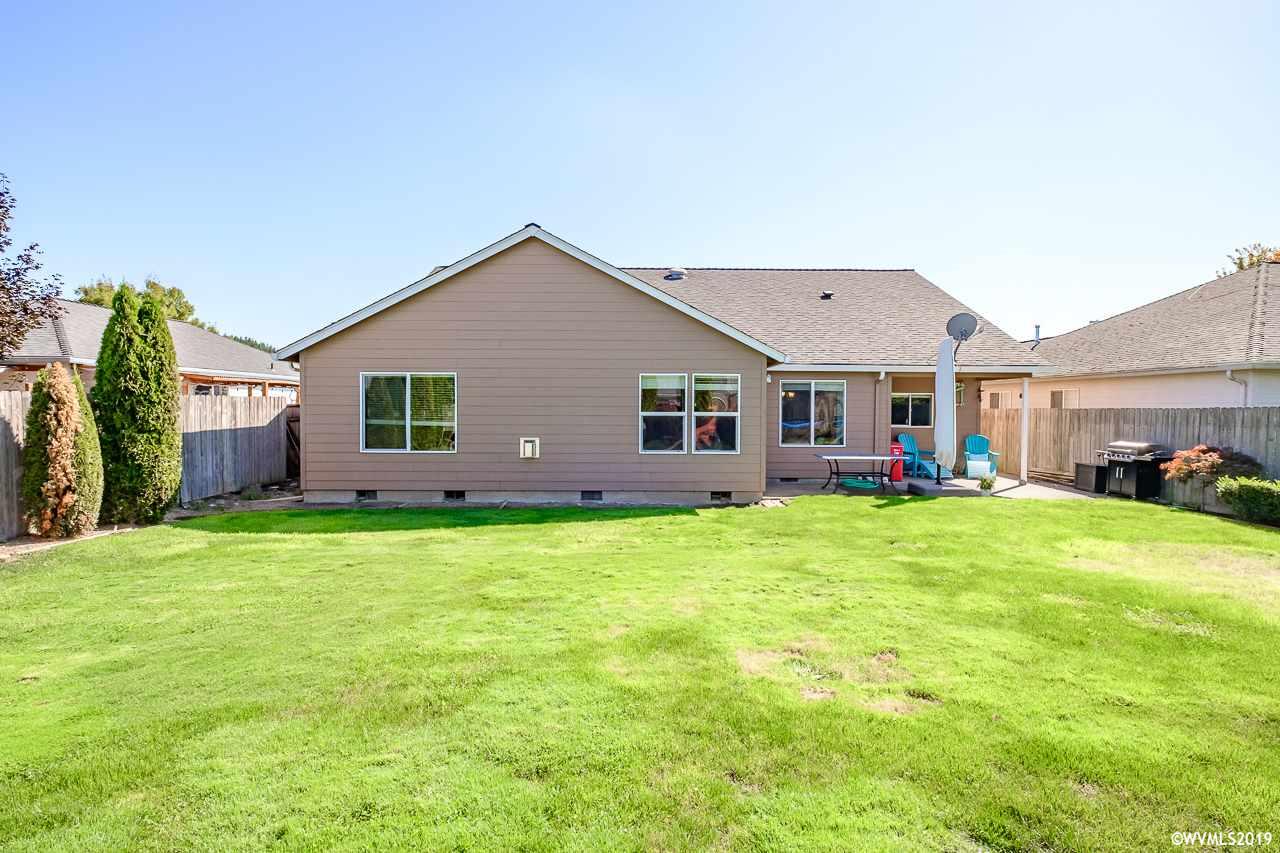 182 9th Street Jefferson, OR 97352 - Photo 37 of 39