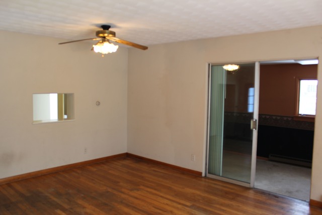 1515 Kenosha Road Zion, IL 60099 - Photo 4 of 20
