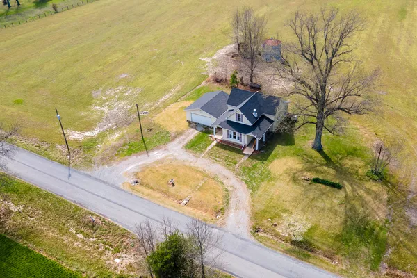 $174,400 | 15016 Harmony Church Road, West Frankfort, IL 62896