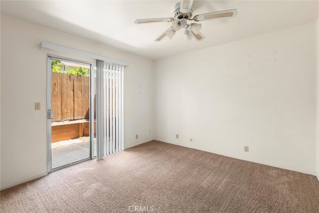 239 F Surf Street Morro Bay, CA 93442 - Photo 17 of 25 an empty room with windows