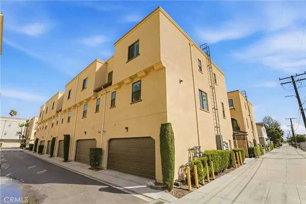 $789,999 | 809 South Anaheim Boulevard, Unit 101, Anaheim, CA 92805