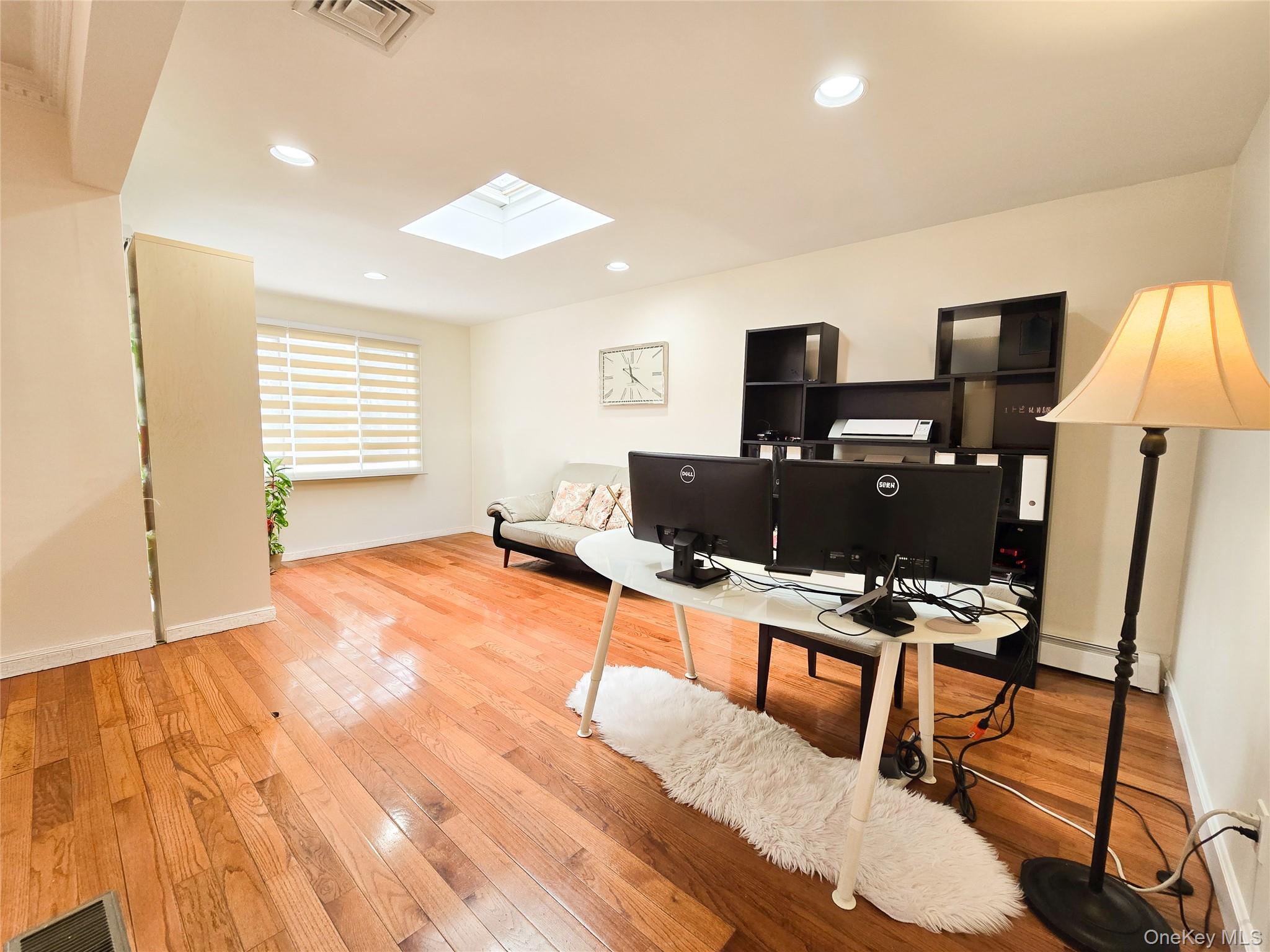 64 Middle Neck Road Roslyn, NY 11576 - Photo 6 of 29