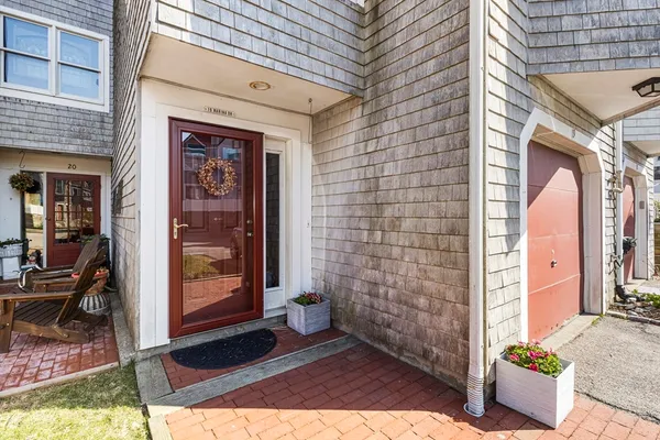 $815,000 | 19 Marina Drive, Unit 19, Hull, MA 02045