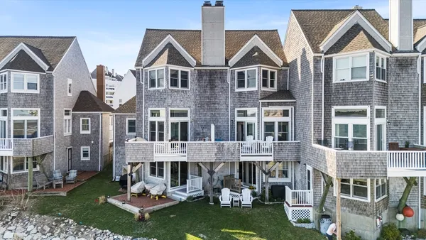 $815,000 | 19 Marina Drive, Unit 19, Hull, MA 02045