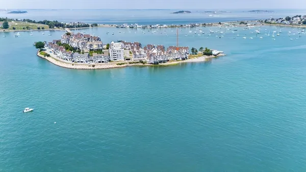 $815,000 | 19 Marina Drive, Unit 19, Hull, MA 02045
