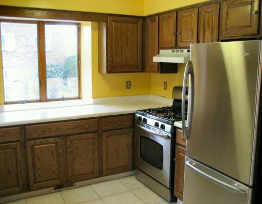 515 Duff Road Sewickley, PA 15143 - Photo 4 of 8 Kitchen.