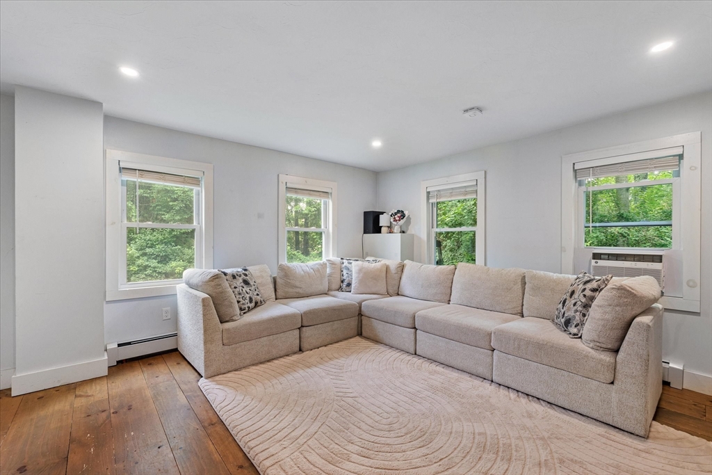 152 North Main Street Templeton, MA 01468 - Photo 17 of 24