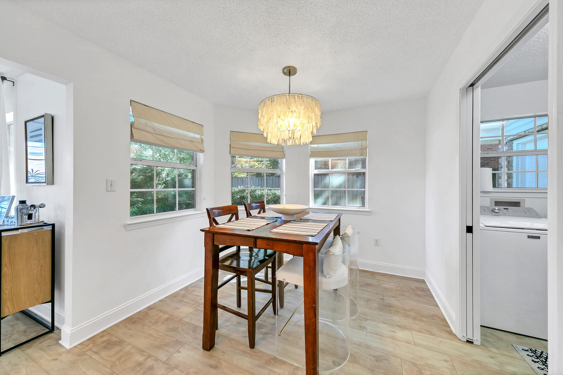 418 Evans Road Niceville, FL 32578 - Photo 14 of 35 Breakfast nook