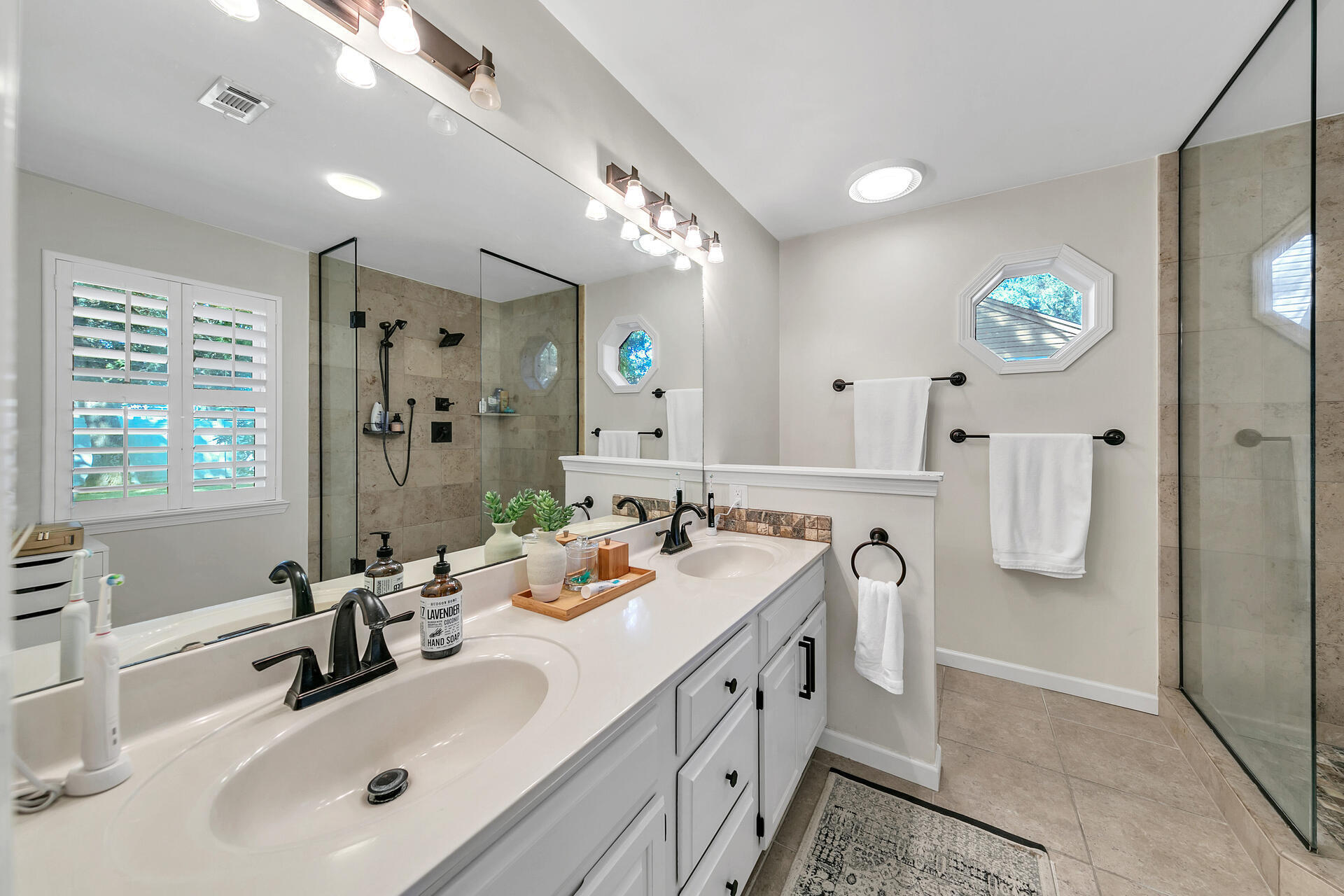 418 Evans Road Niceville, FL 32578 - Photo 24 of 35 Bath - master dual sink vanity
