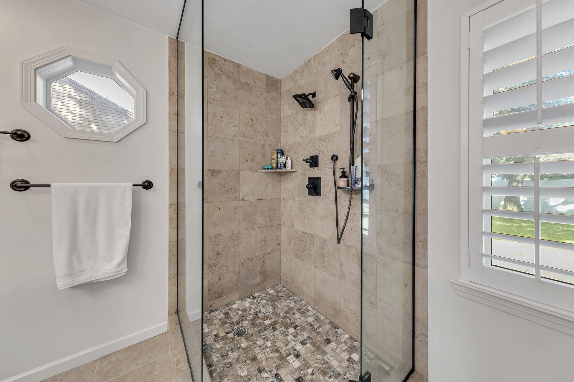 418 Evans Road Niceville, FL 32578 - Photo 25 of 35 Bath - master shower