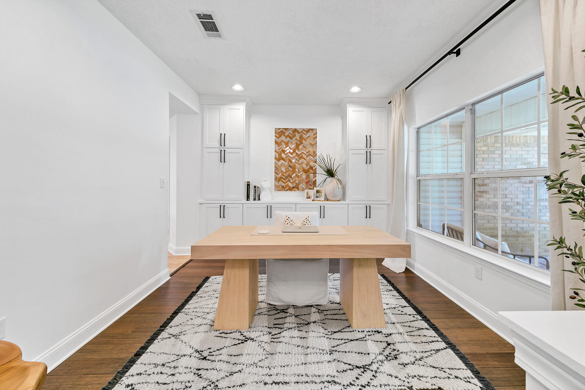 418 Evans Road Niceville, FL 32578 - Photo 7 of 35 Office with built-ins