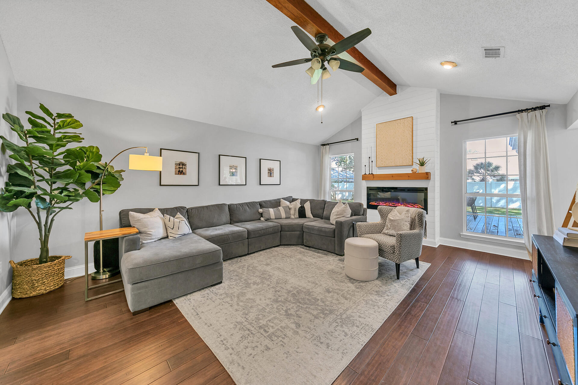 418 Evans Road Niceville, FL 32578 - Photo 8 of 35 Family room with new fireplace
