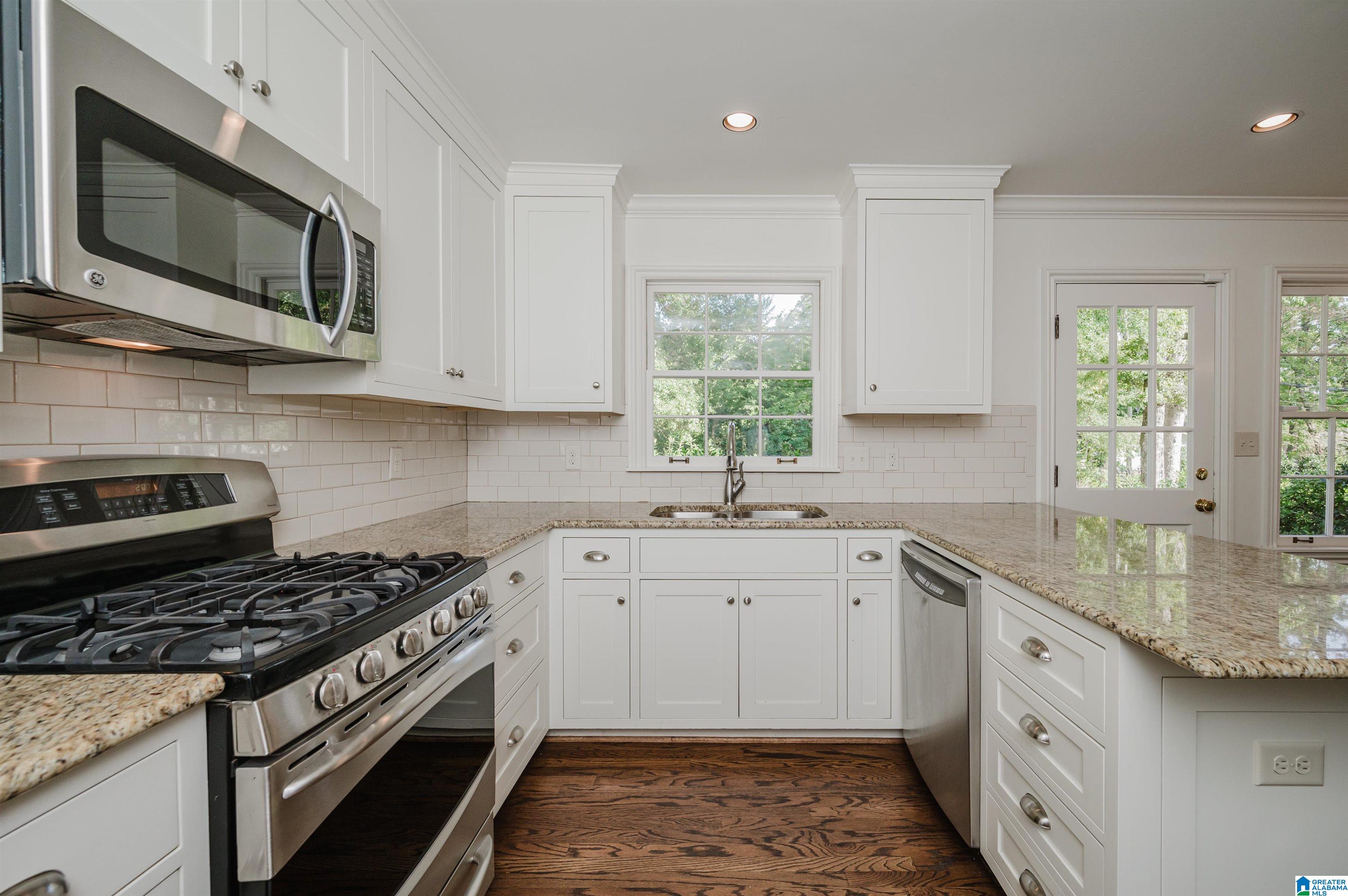 4044 Meadowview Circle Birmingham, AL 35243 - Photo 20 of 48