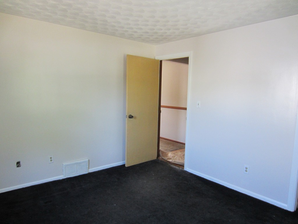 720 Rathbun Street Blackstone, MA 01504 - Photo 7 of 18 Gallery Image 7