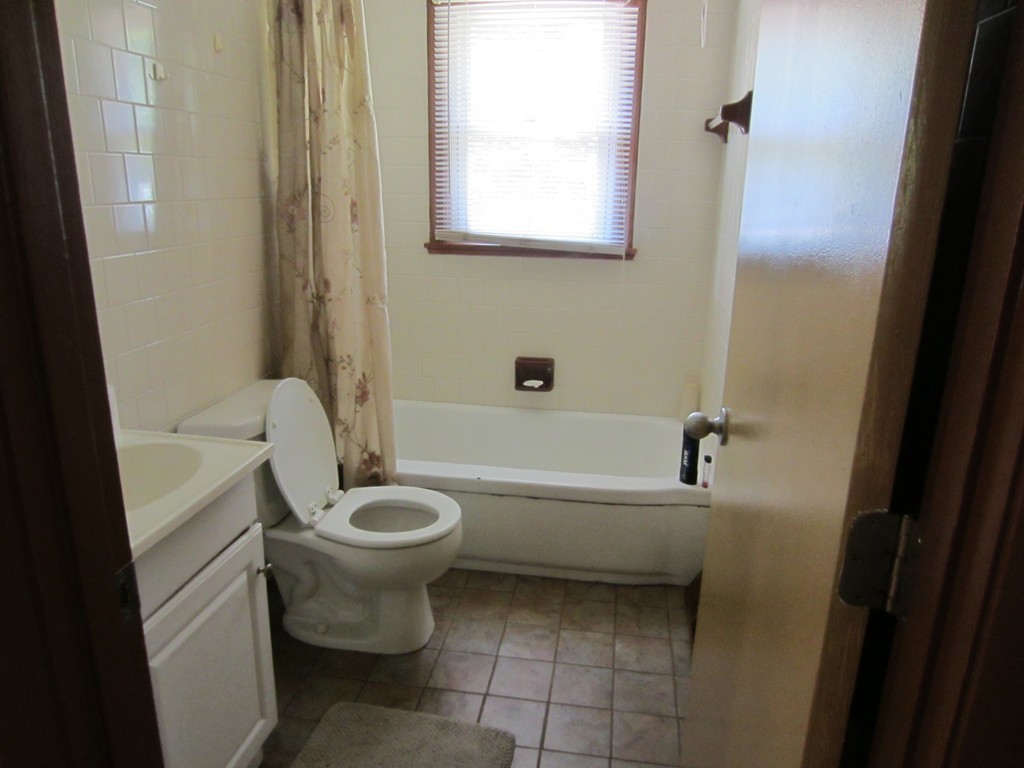 720 Rathbun Street Blackstone, MA 01504 - Photo 8 of 18 Gallery Image 8