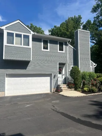 $682,500 | 32 Meadowview Lane, Unit 32, Berkeley Heights, NJ 07922