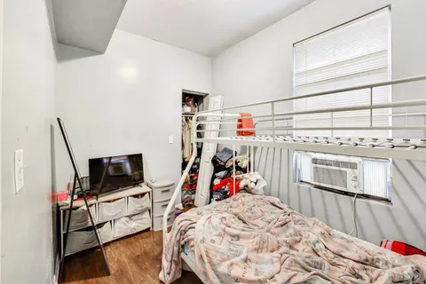 $249,000 | 7524 South Ellis Avenue, Chicago, IL 60619